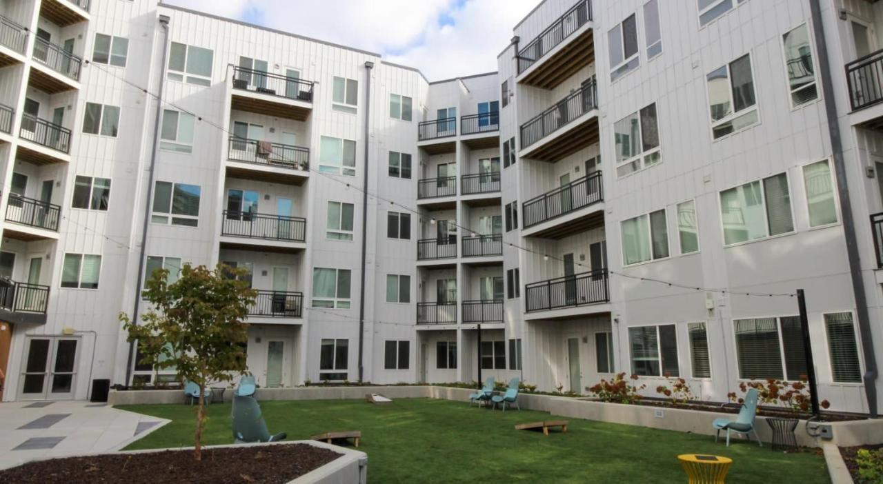 Cozysuites L Stylish 1br In Downtown Apartment *
