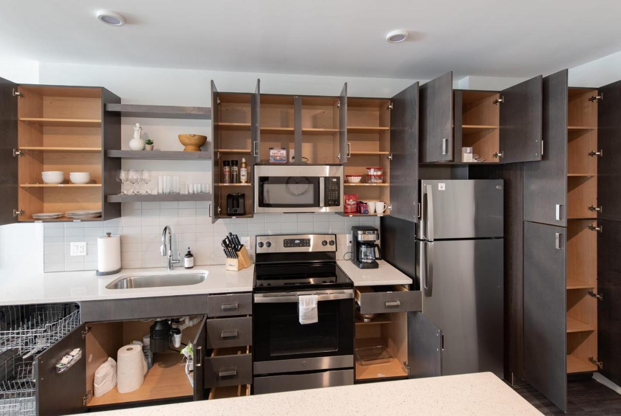 Cozysuites L Stylish 1br In Downtown Apartment