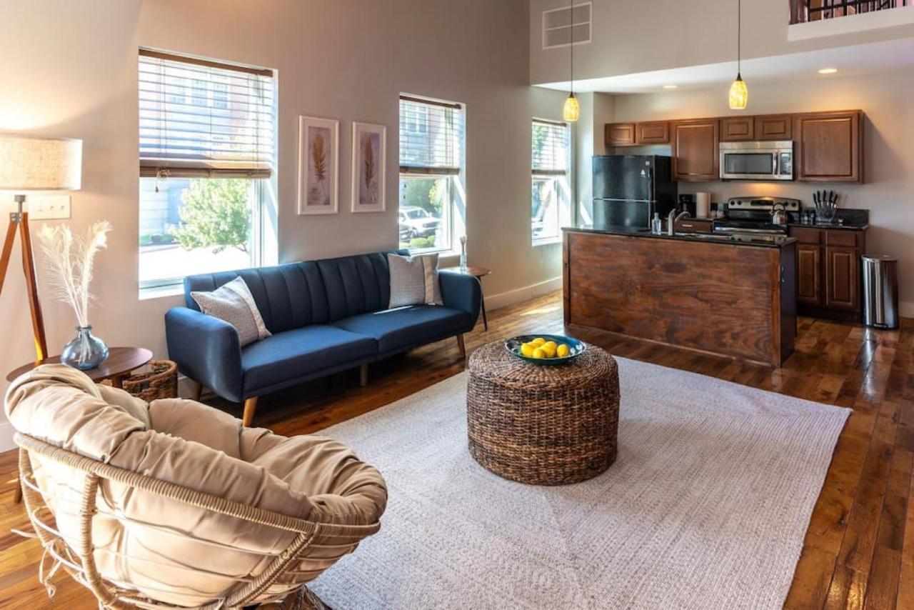 Broadway - Stunning Downtown Apartment *