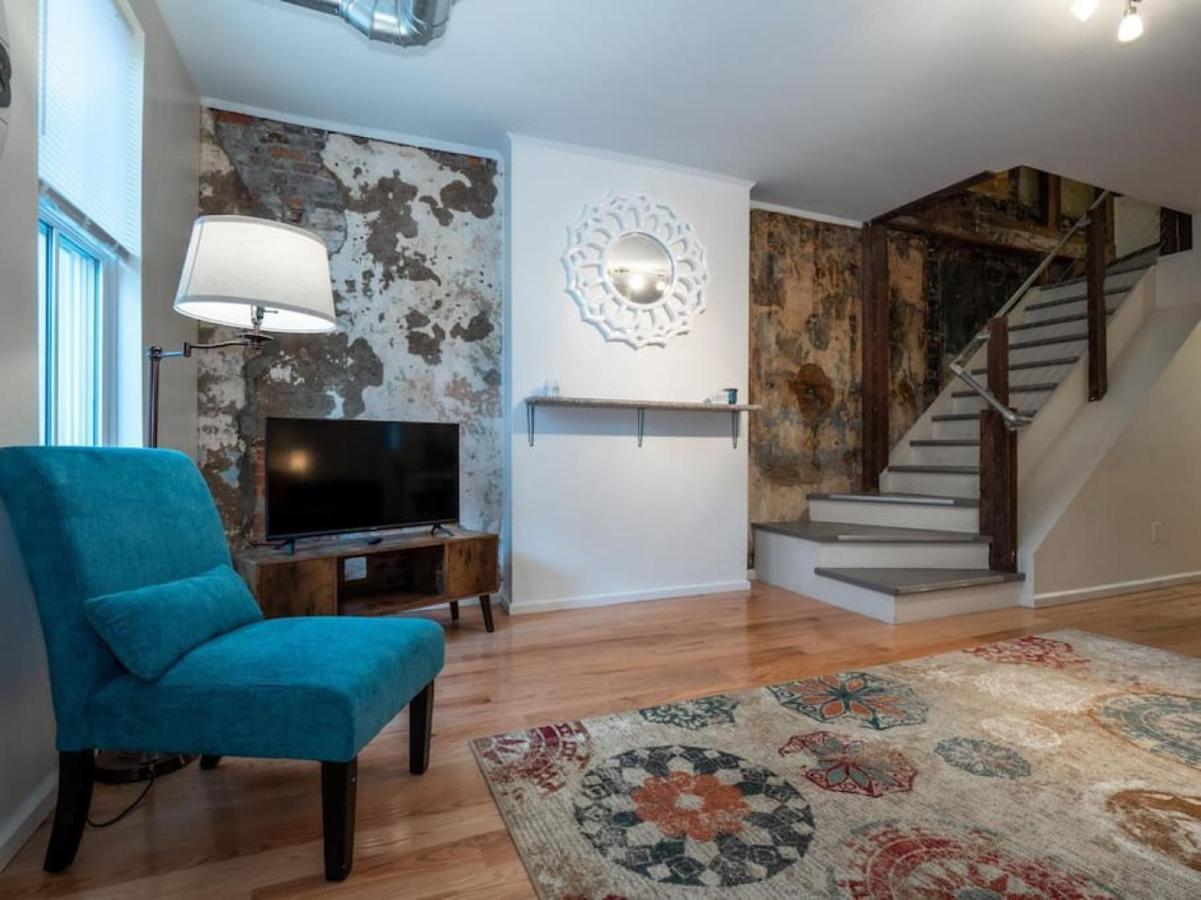 Spacious In Otr - Findlay Market Holiday home *