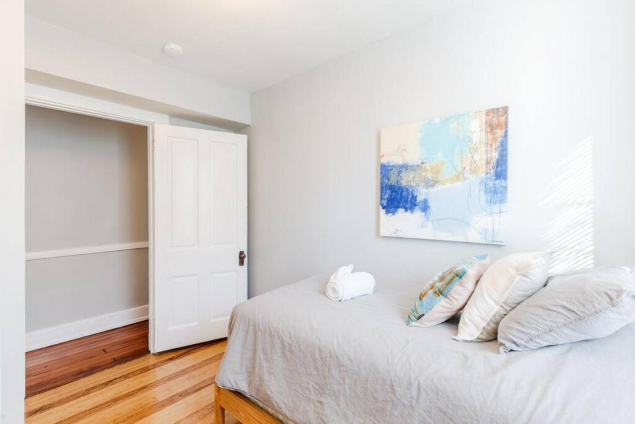 2 Large Apts W Parking - Downtown Over The Rhine Apartment *