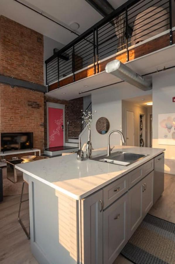 Entire Historic Building Sleeps 30 Apartment