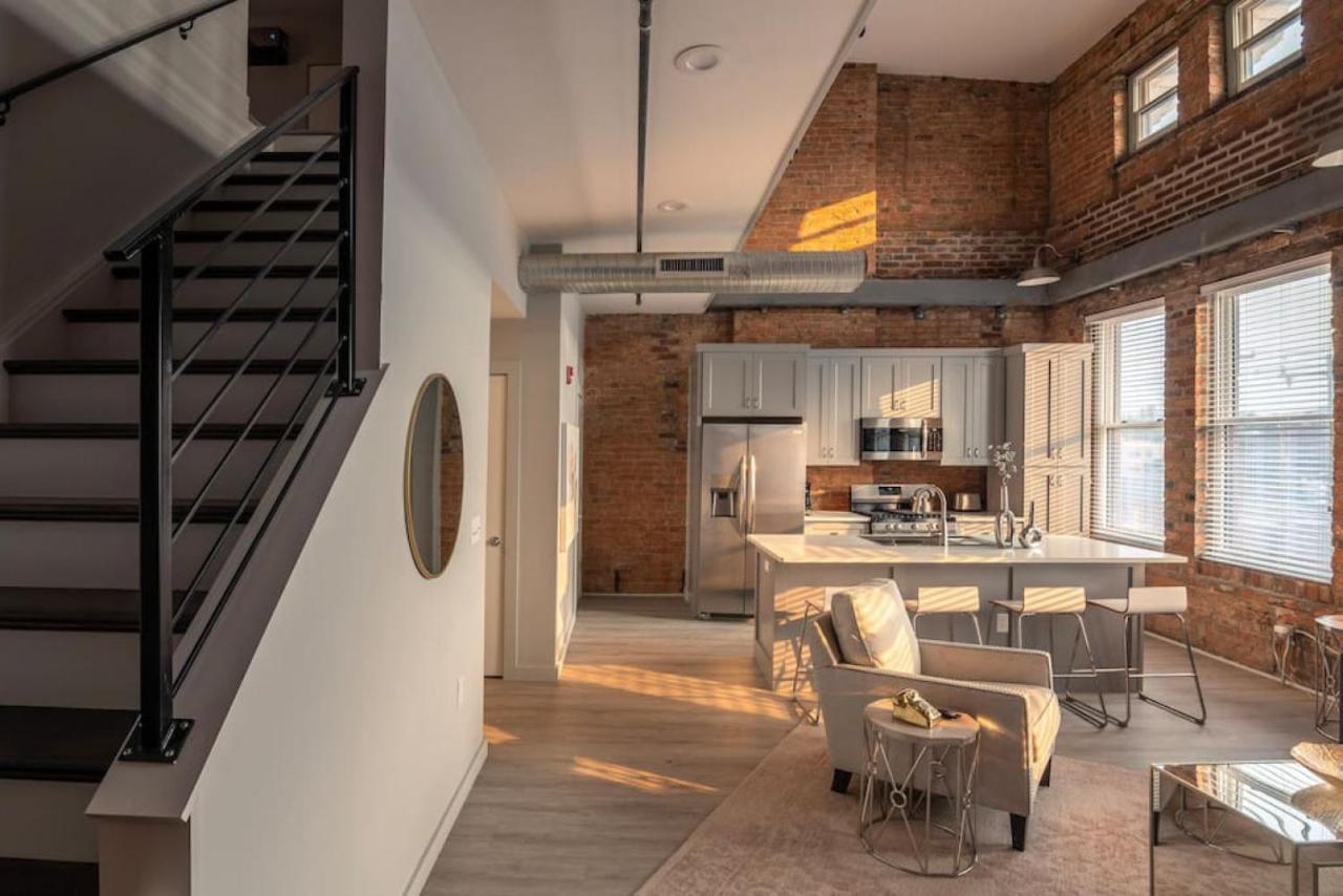 Entire Historic Building Sleeps 30 Apartment