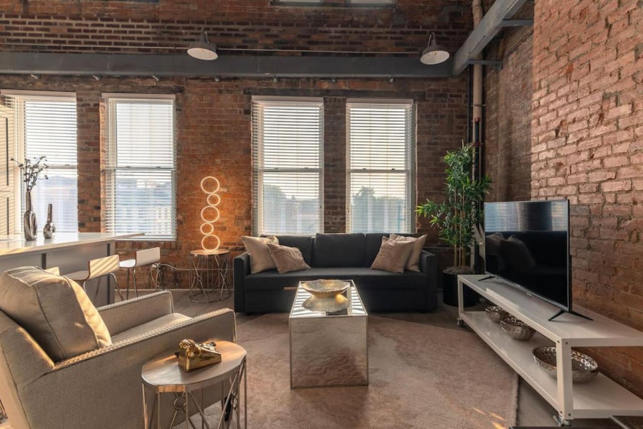 Apartment Entire Historic Building Sleeps 30 Cincinnati