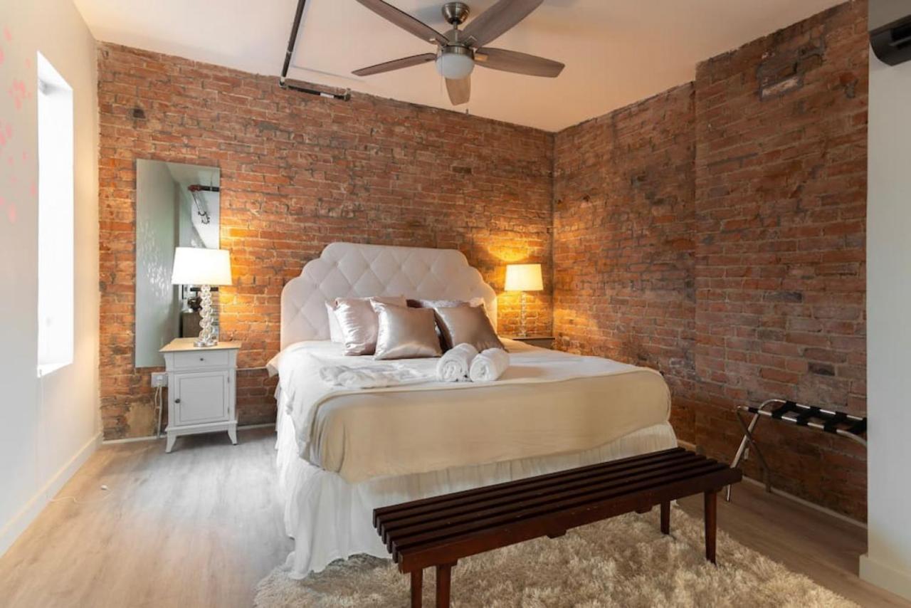 Entire Historic Building Sleeps 30 Cincinnati