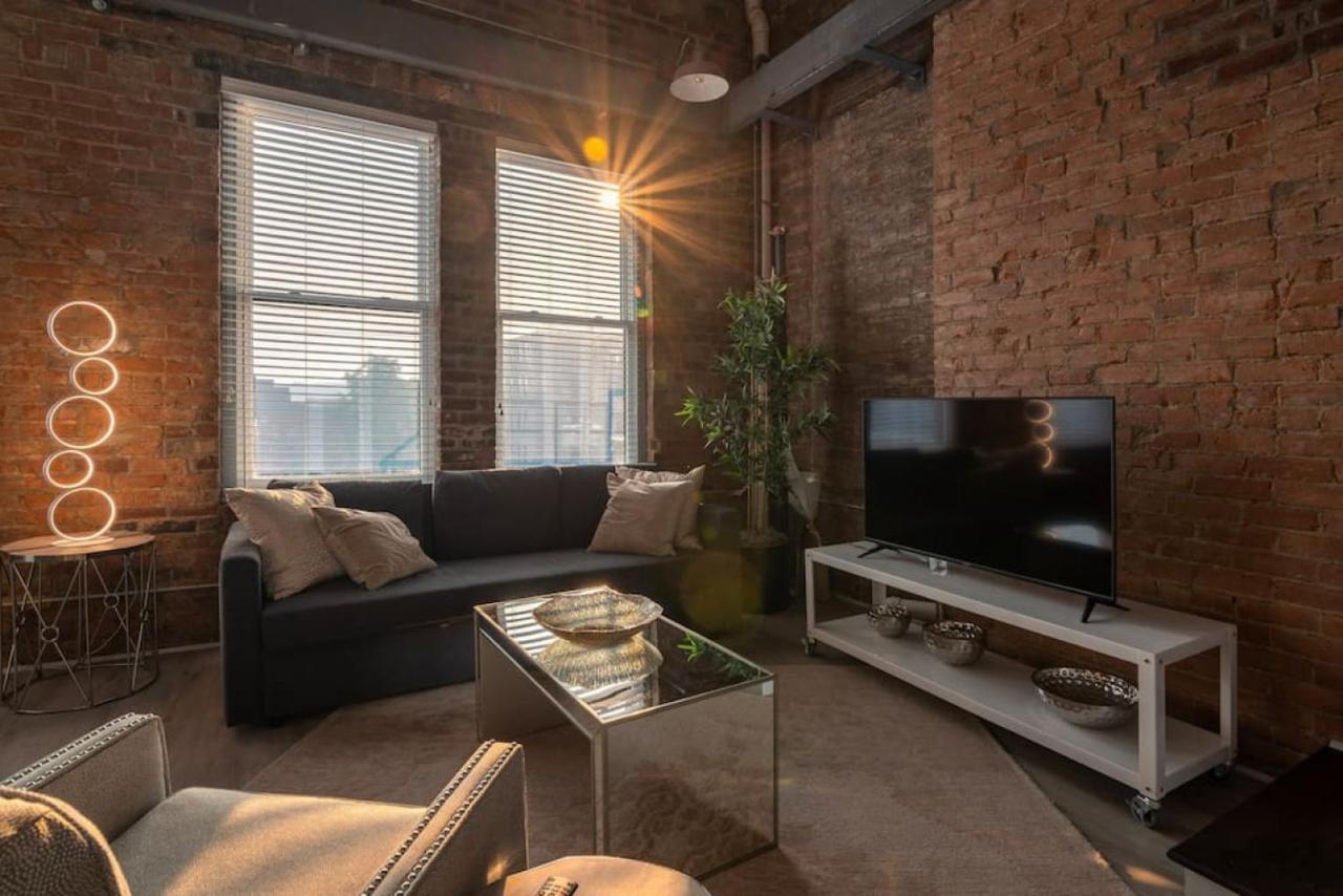 Entire Historic Building Sleeps 30 * Cincinnati