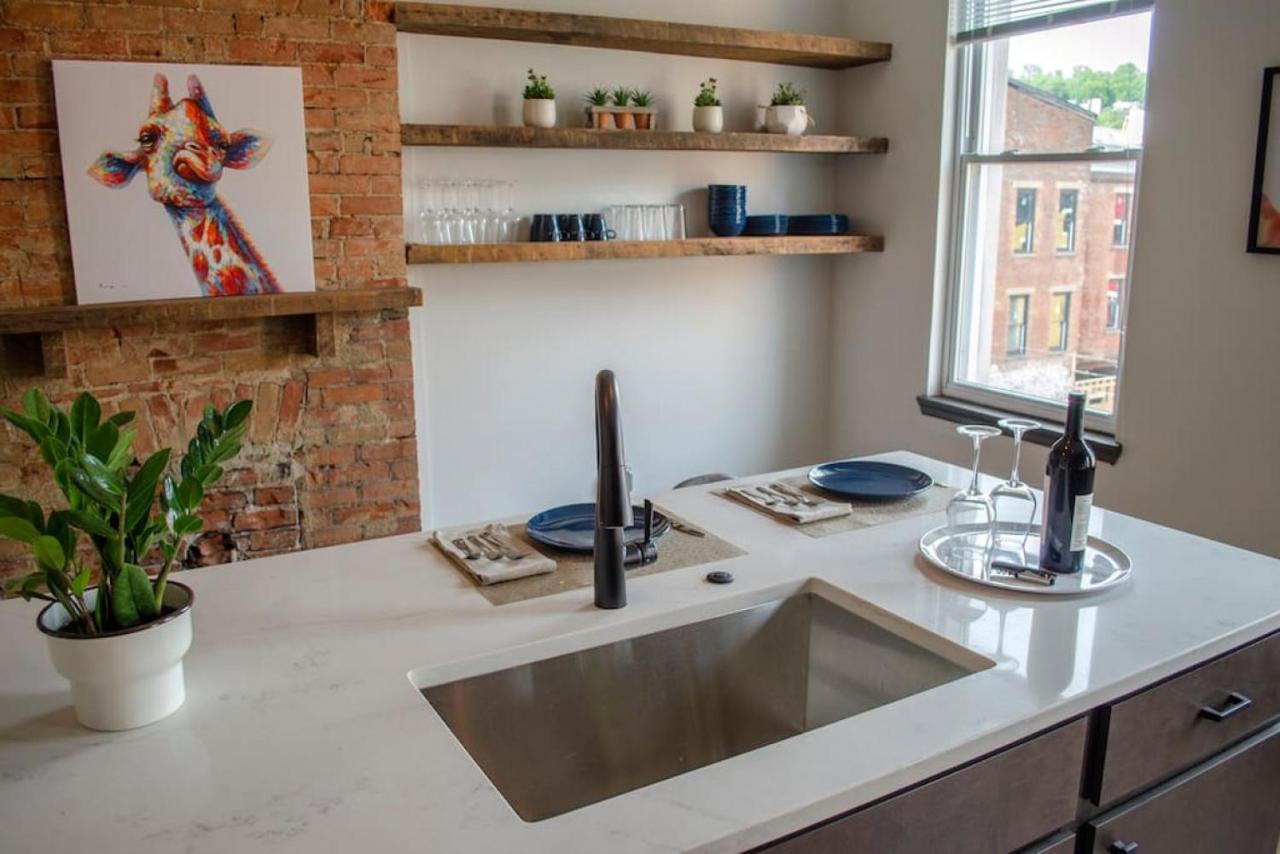 Stunning Near Washington Park W Parking