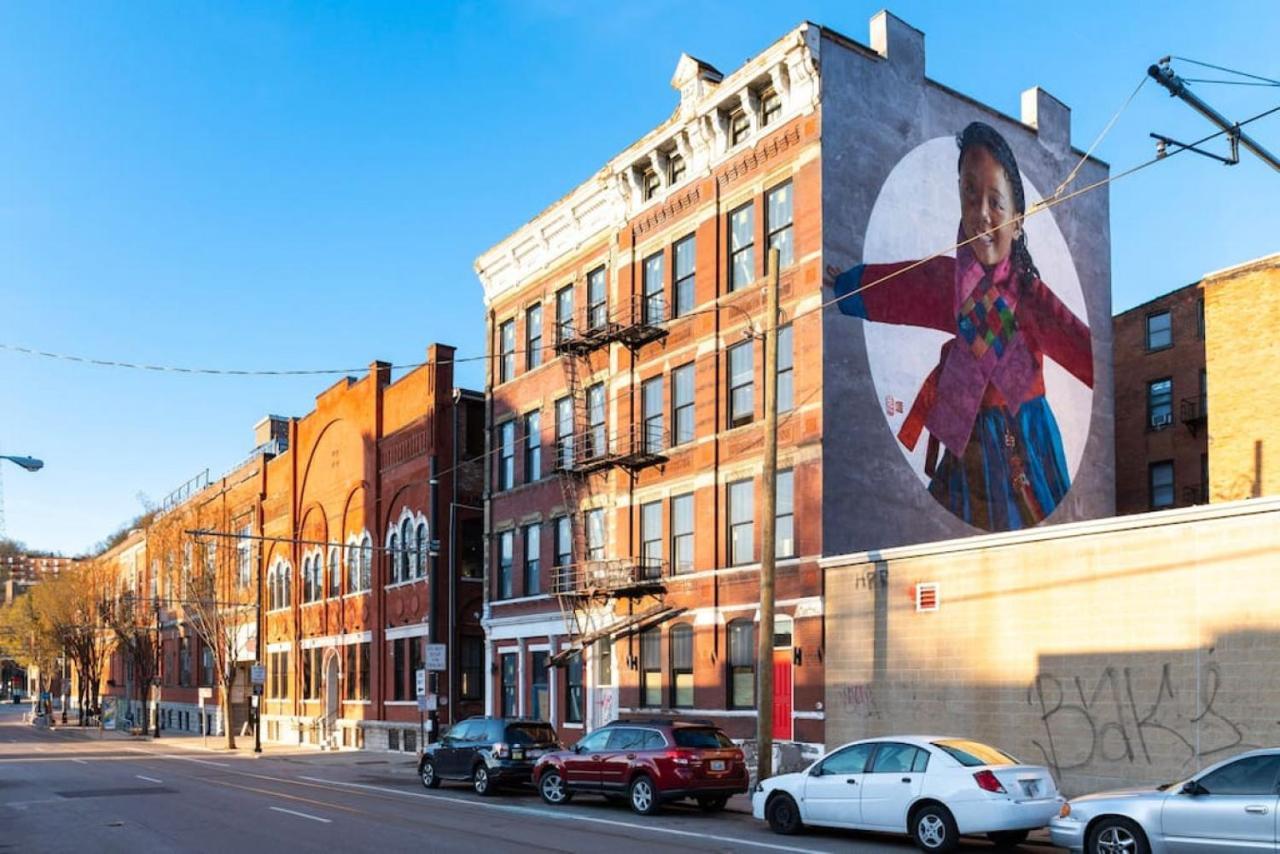 Apartment Entire Historic Building Sleeps 30