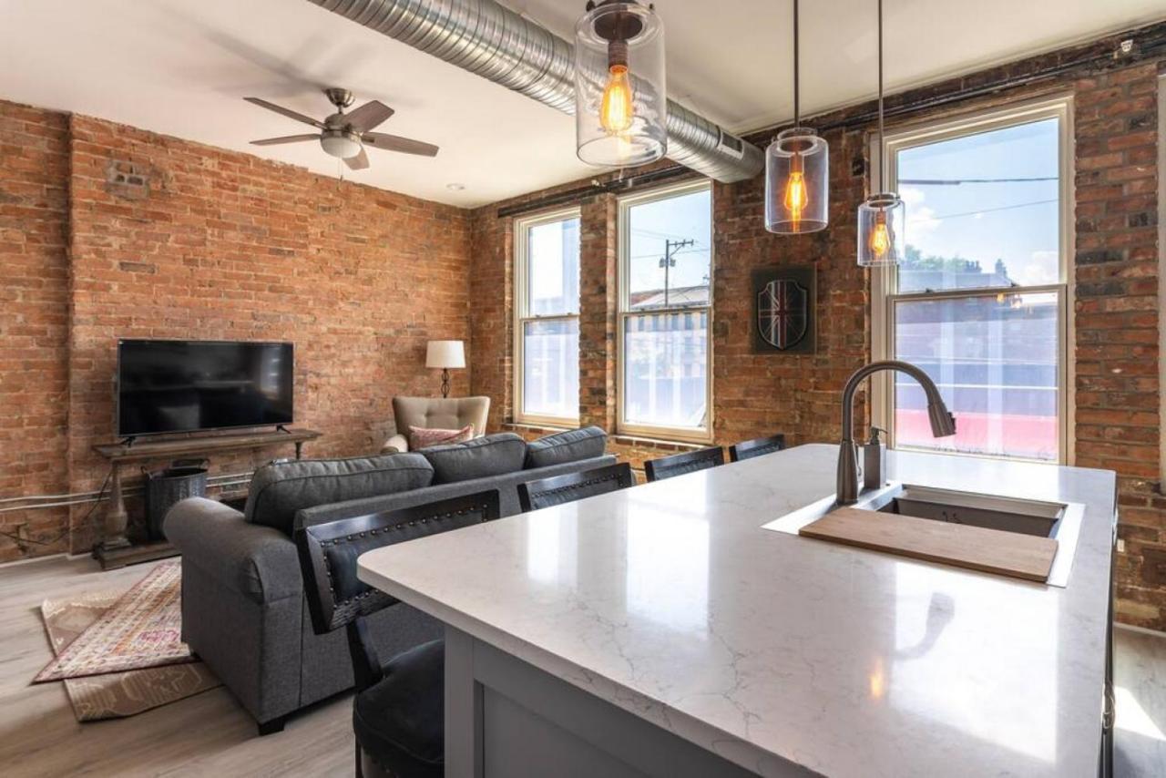 Entire Historic Building Sleeps 30 Cincinnati