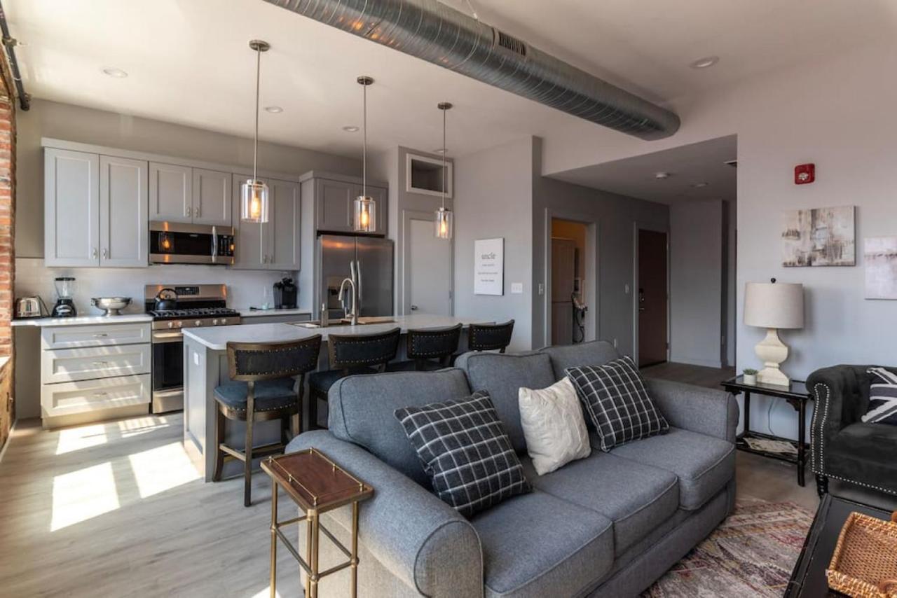 Apartment Entire Historic Building Sleeps 30
