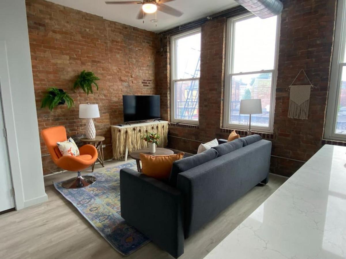Zango Explore Otr And Downtown From A Renovated Apartment *