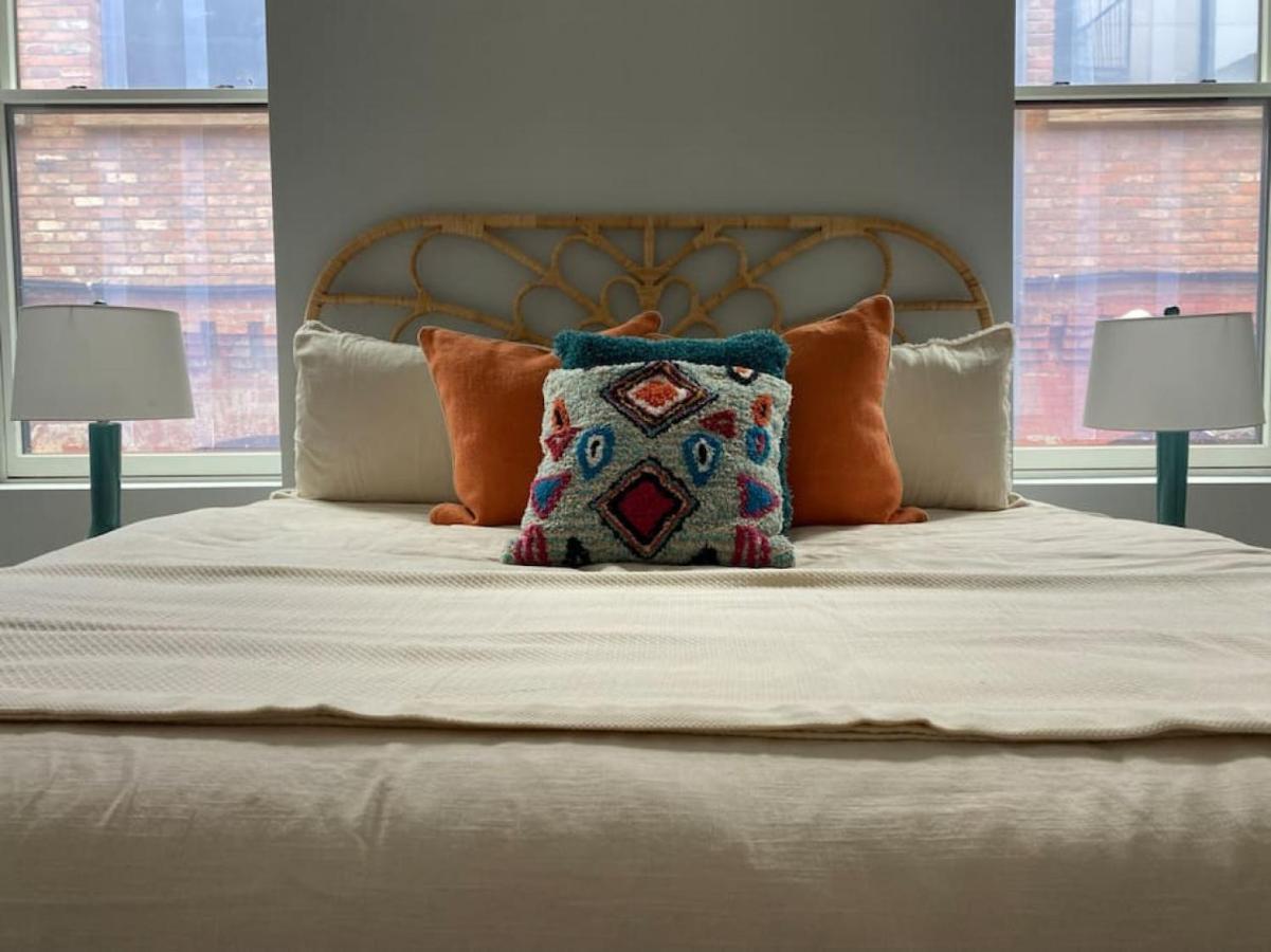 Zango Explore Otr And Downtown From A Renovated *