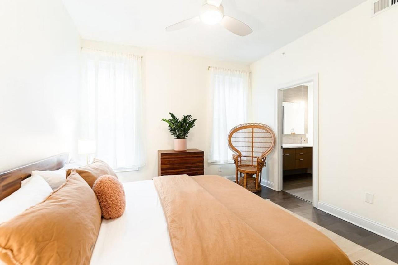 Lux Washington Park With Rooftop Apartment