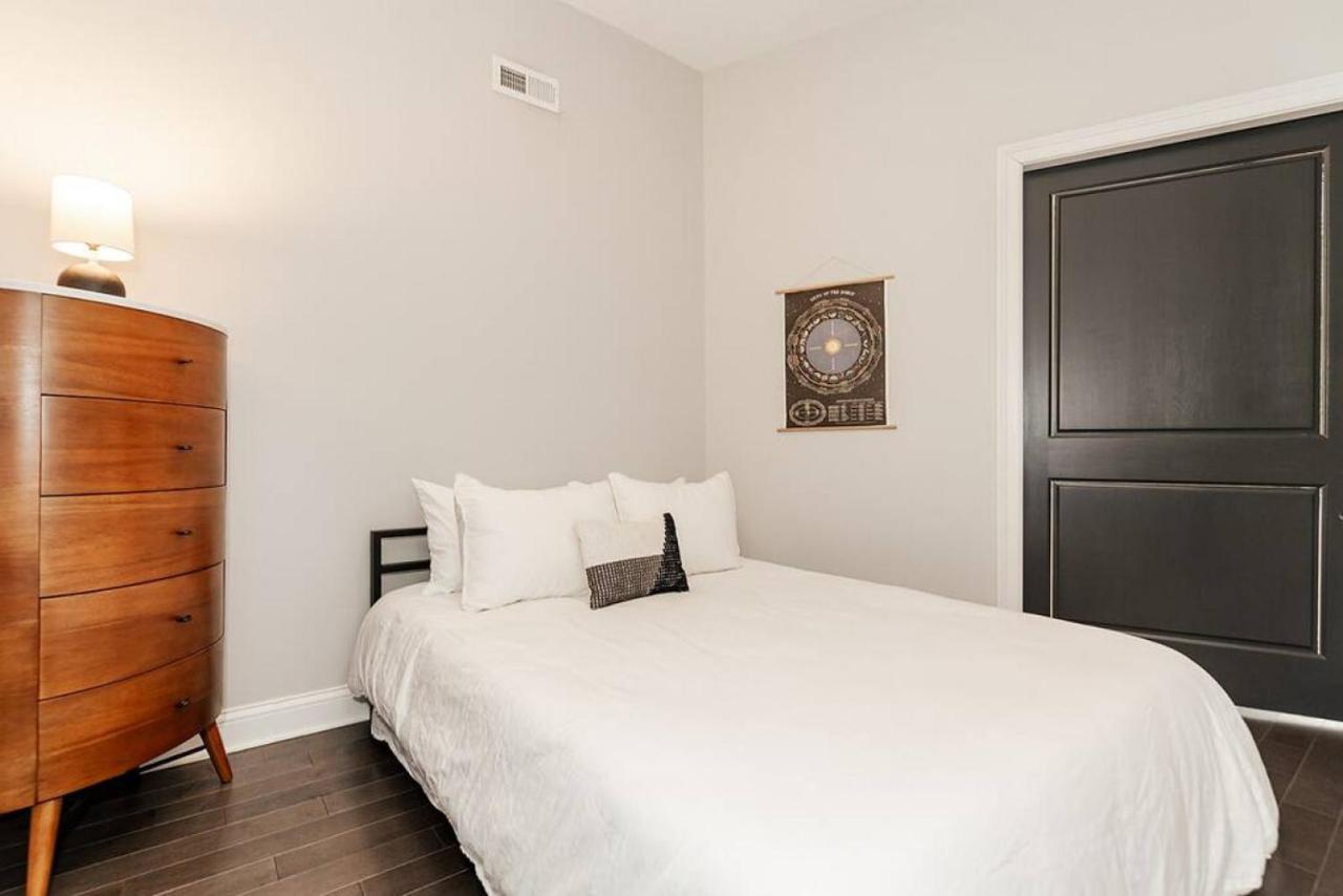 Lux Washington Park With Rooftop Apartment