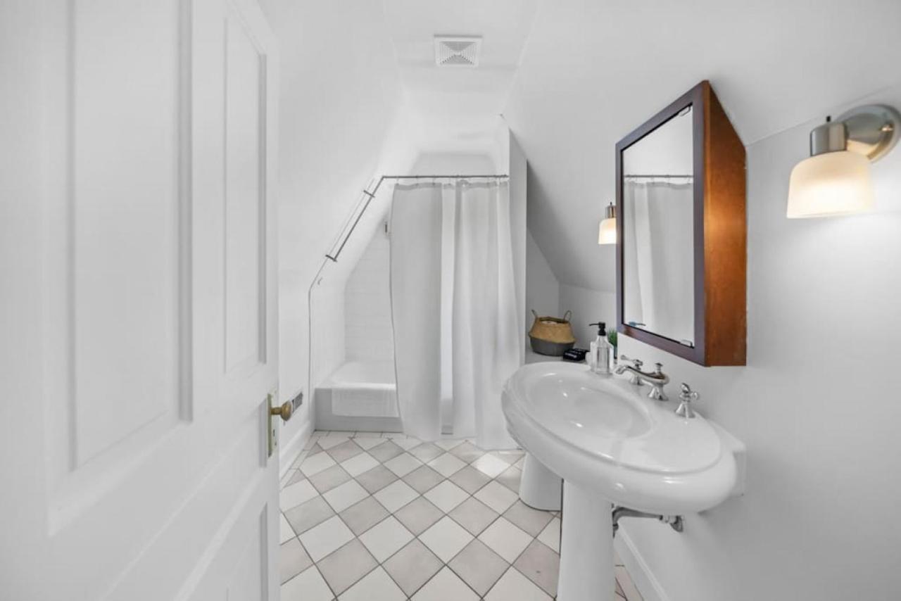 Hyde Park Penthouse With Private Patio Cincinnati