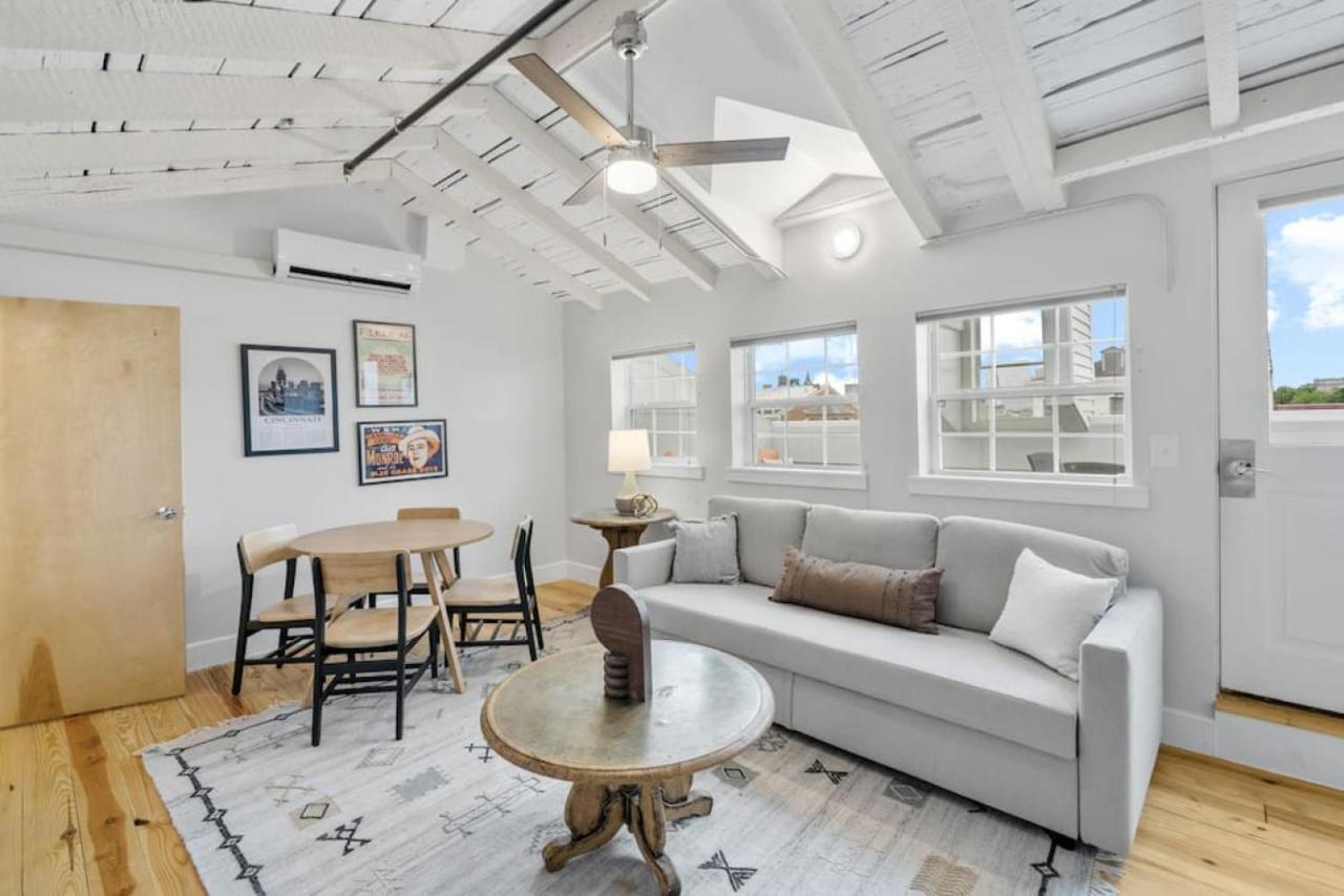 Huge Retrea W Rooftop Deck At Farmers Market *