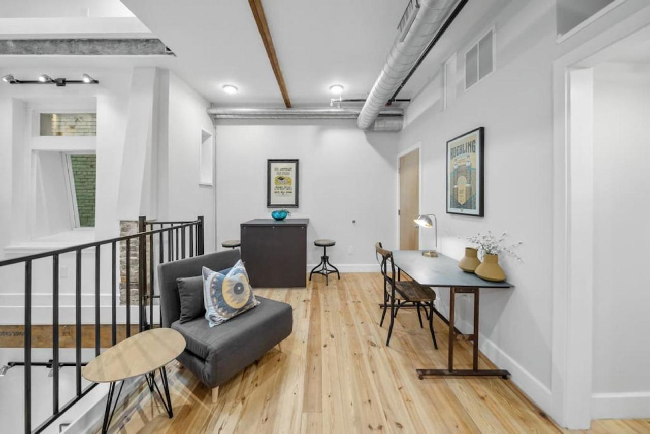 Huge Retrea W Rooftop Deck At Farmers Market Holiday home Cincinnati