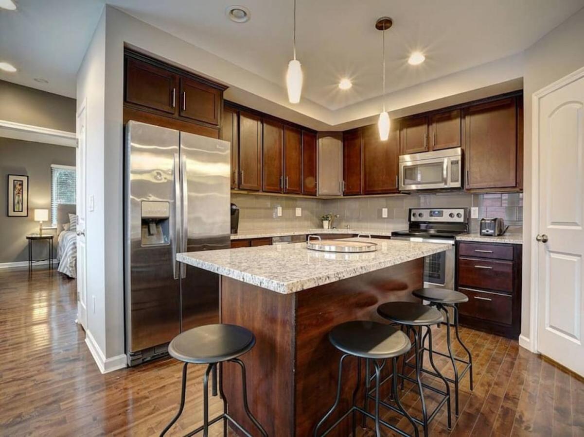 Two Comfy Near Center Otr Uc Zoo Apartment *