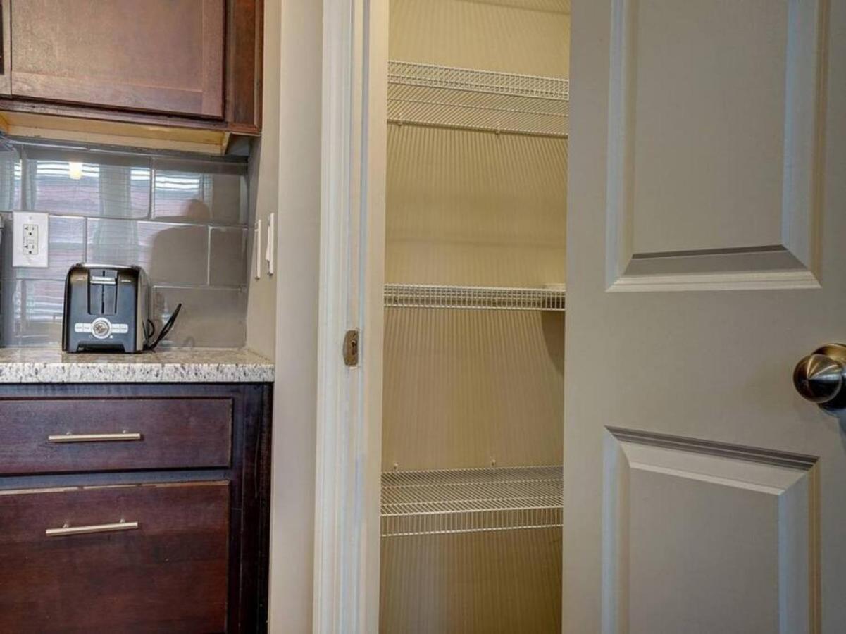 Apartment Two Comfy Near Center Otr Uc Zoo Cincinnati