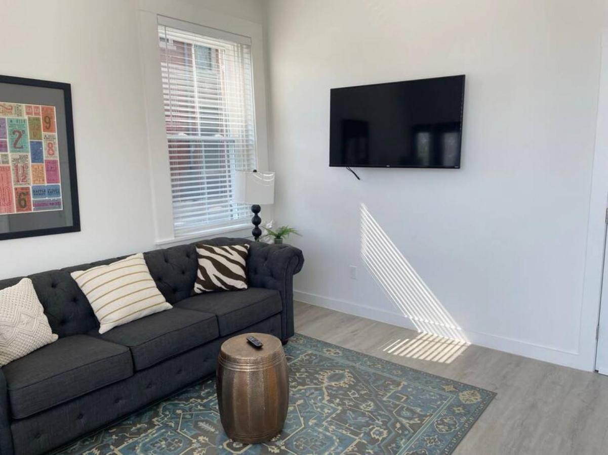Full Building Huge Downtown Retreat Walkable To Everything Holiday home Cincinnati