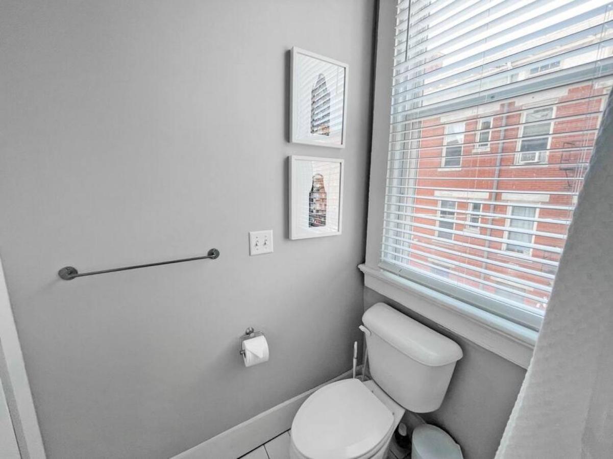 Quiet 1-bedroom Loft Near Entertainment District *