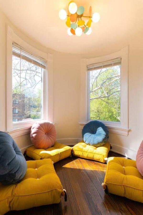 Spacious Locale Apartment