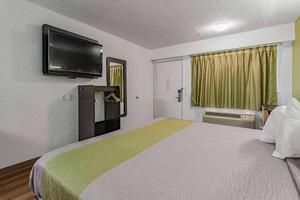 Hotel Days Cincinnati I-71 *