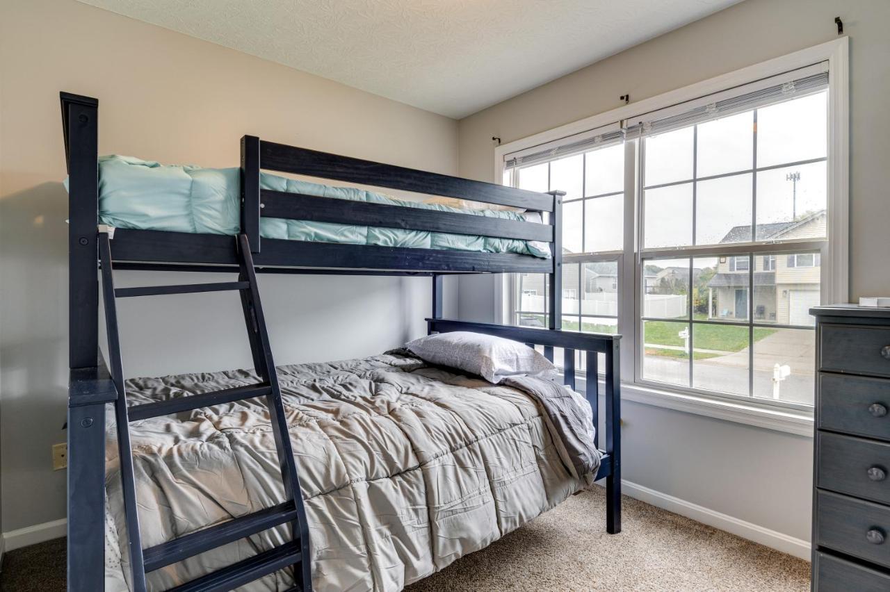 Holiday home Cozy Ohio - Deck, Arcade Games And Near Golfing *