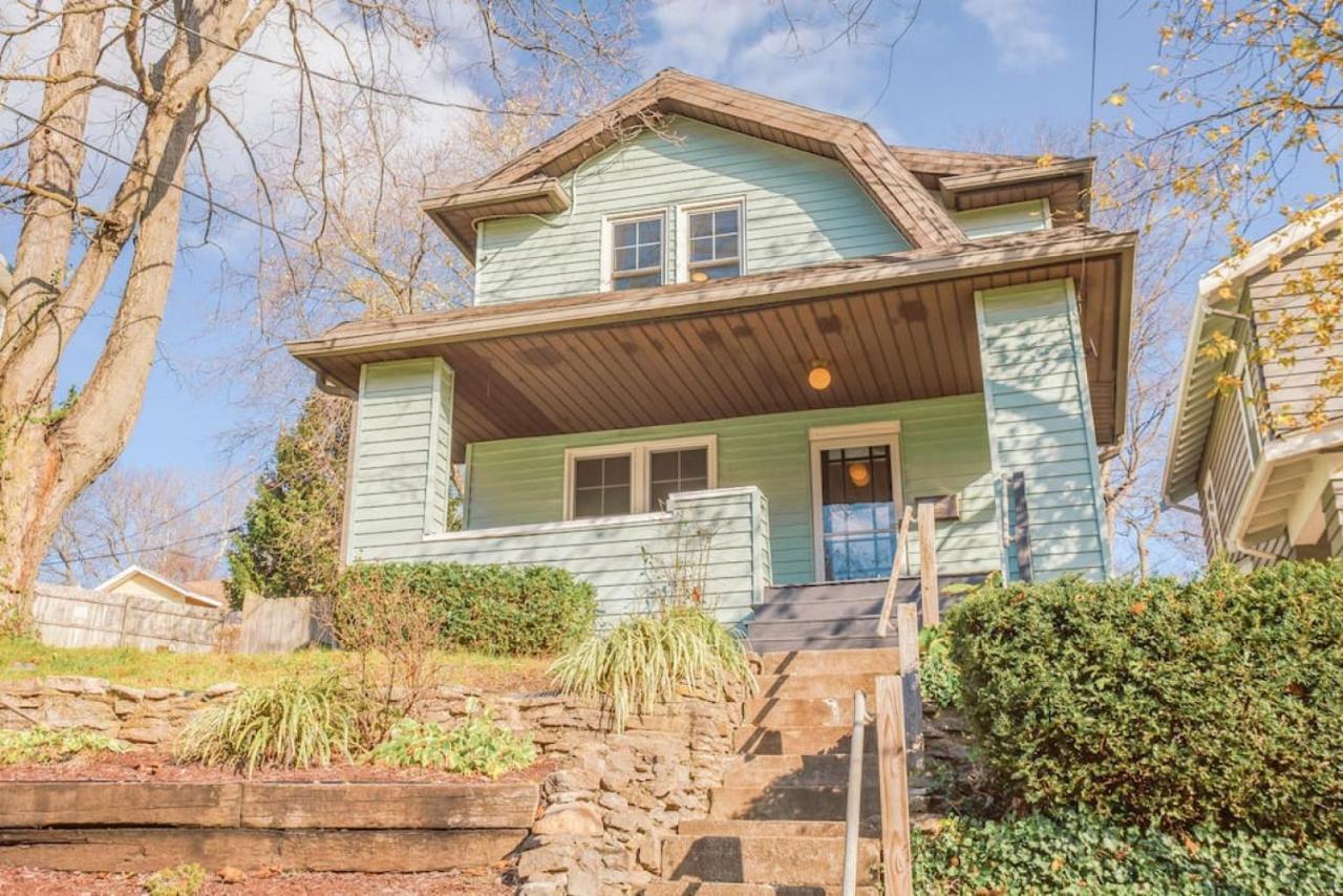 Mid-century Modern 2b Oakley With Fenced Yard And Offstreet Parking Holiday home *