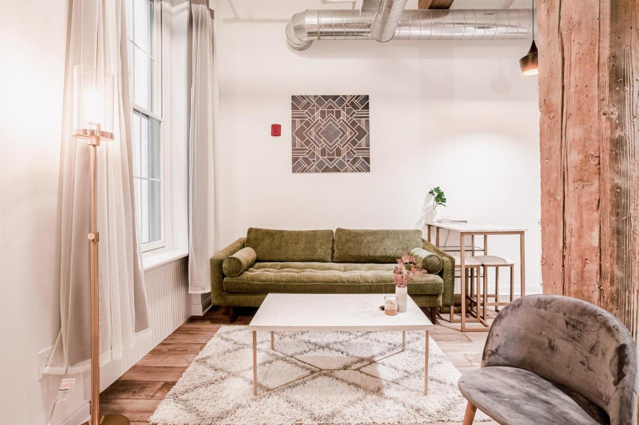 Art Deco 1000sqft Downtown With Gated Parking Holiday home Cincinnati