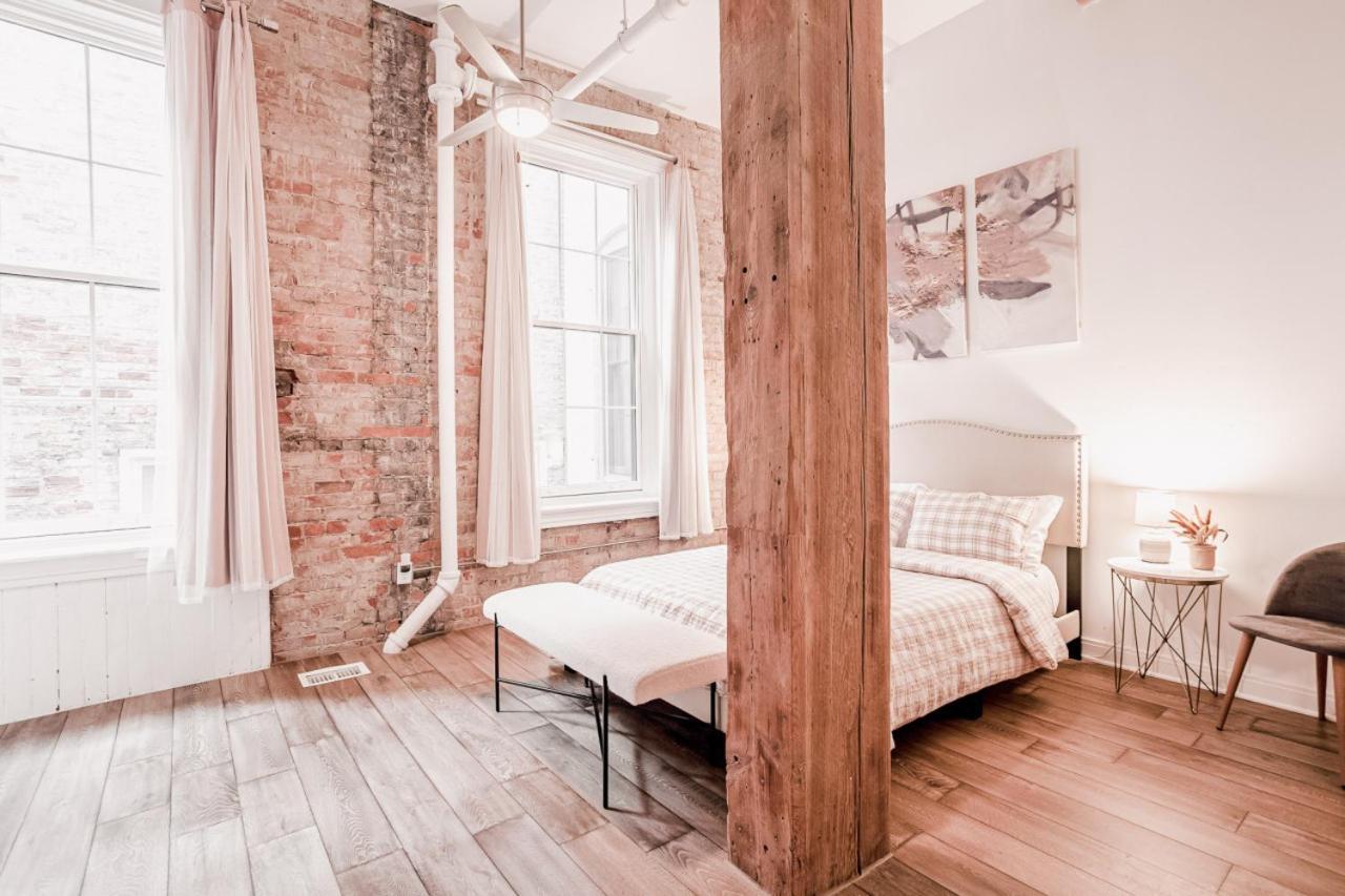 Art Deco 1000sqft Downtown With Gated Parking Holiday home Cincinnati