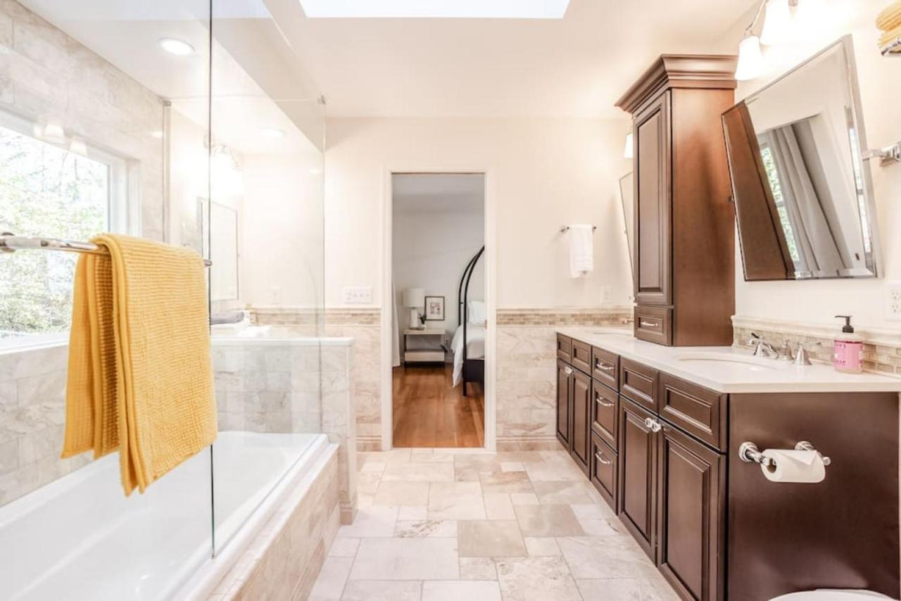Private, Serene Mt Lookout 5b Retreat With Garage, Ev Charging