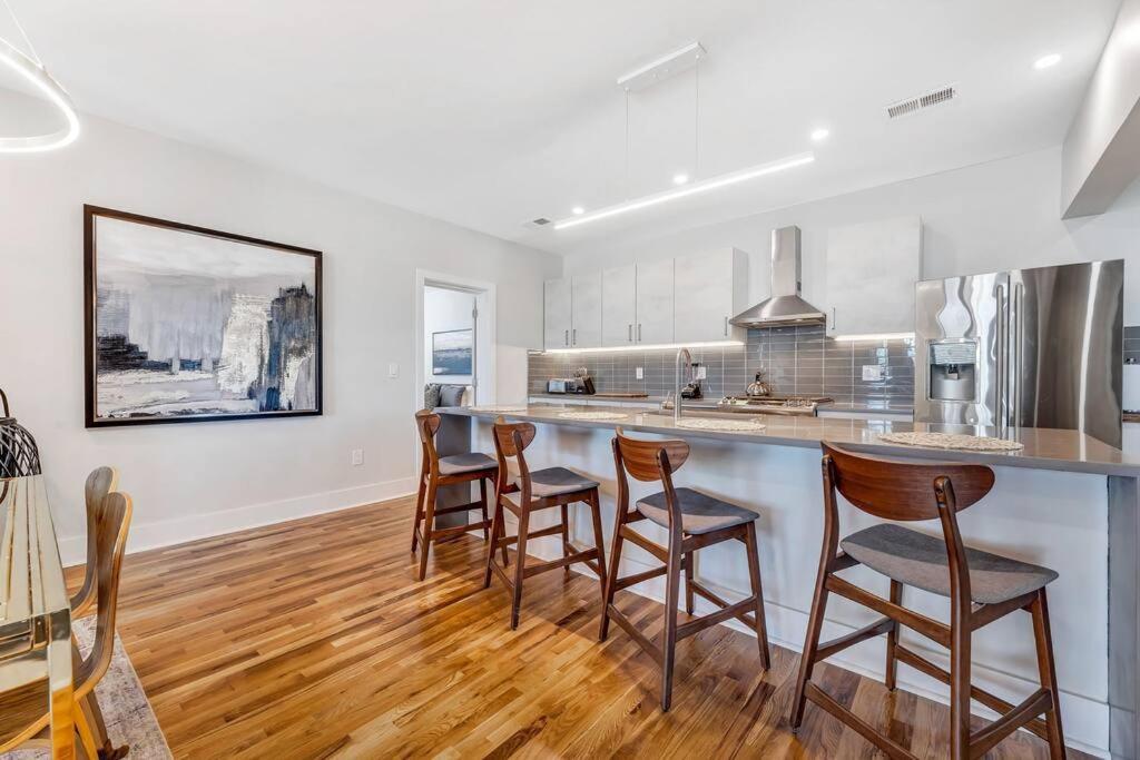 3 Bdrm 3 Full Bath Tower View Walk Up Cincinnati