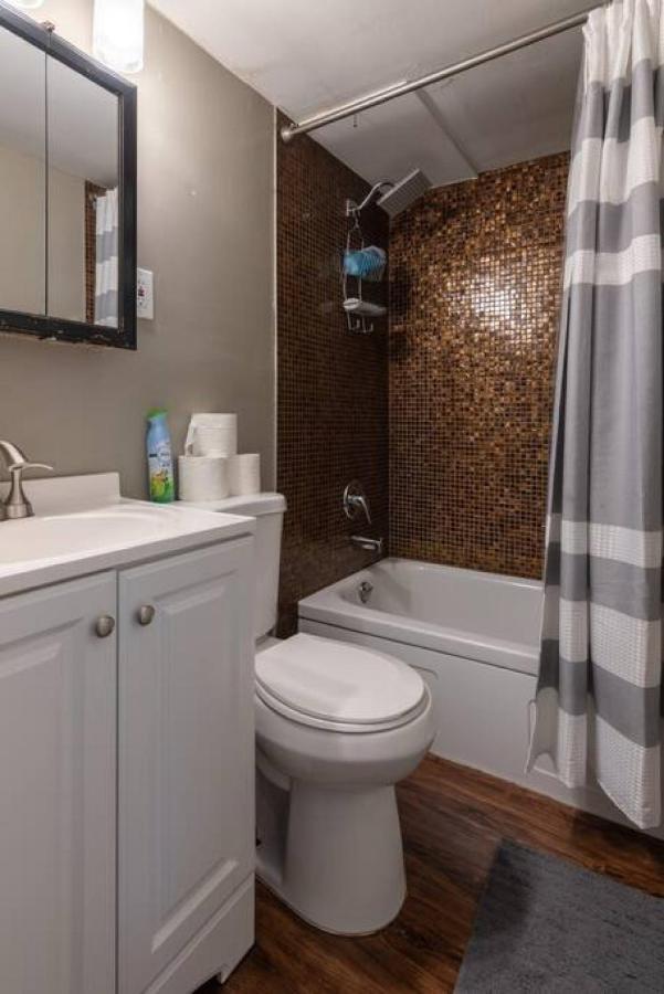 Cozy In Walkable Area Downtown With Parking Apartment Cincinnati