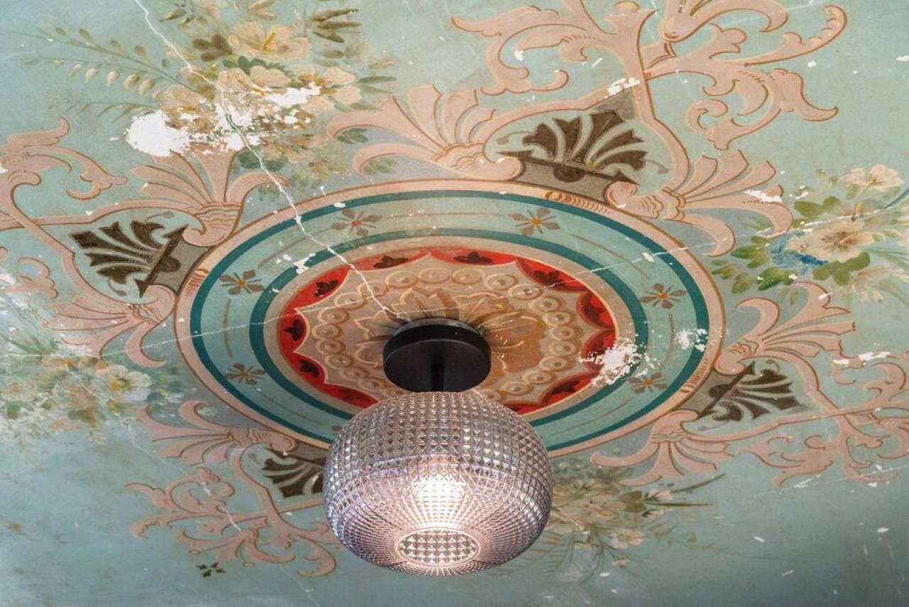 Parlor - Explore Otr And Dt From Restored 1894 Italianate * Cincinnati