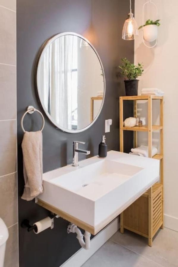 Lux Food Market House | Walk Everywhere Apartment