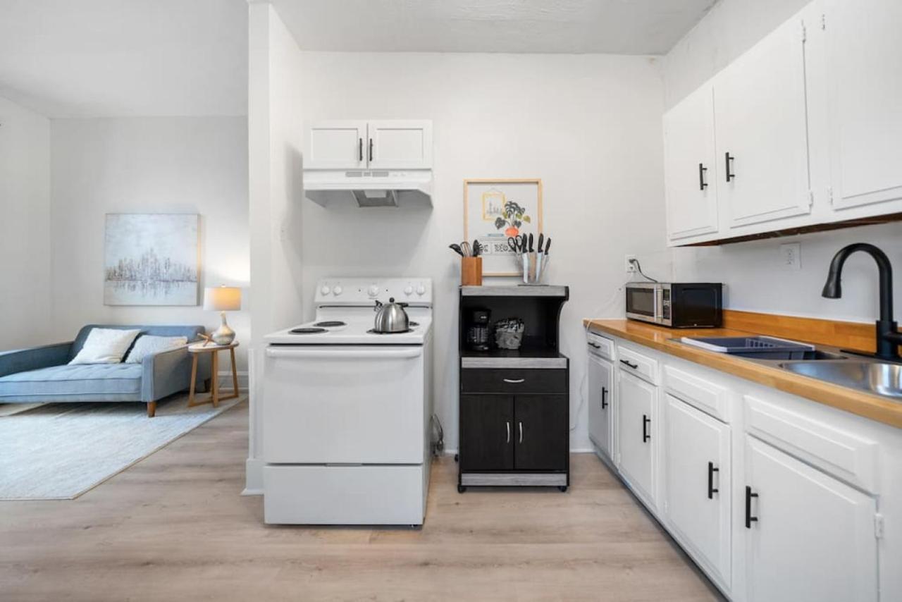Cozy 1br With Parking - Near Uc, Zoo, Downtown *