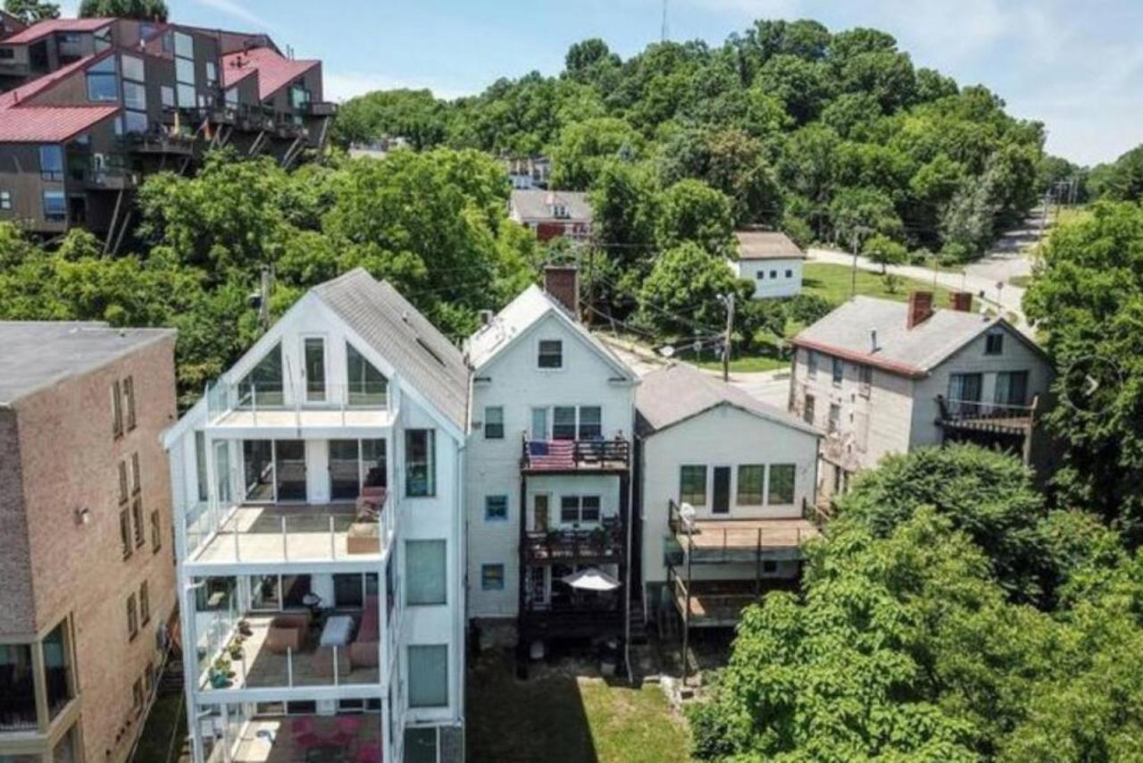 Explore Downtown And Mount Adams With River Views Holiday home Cincinnati