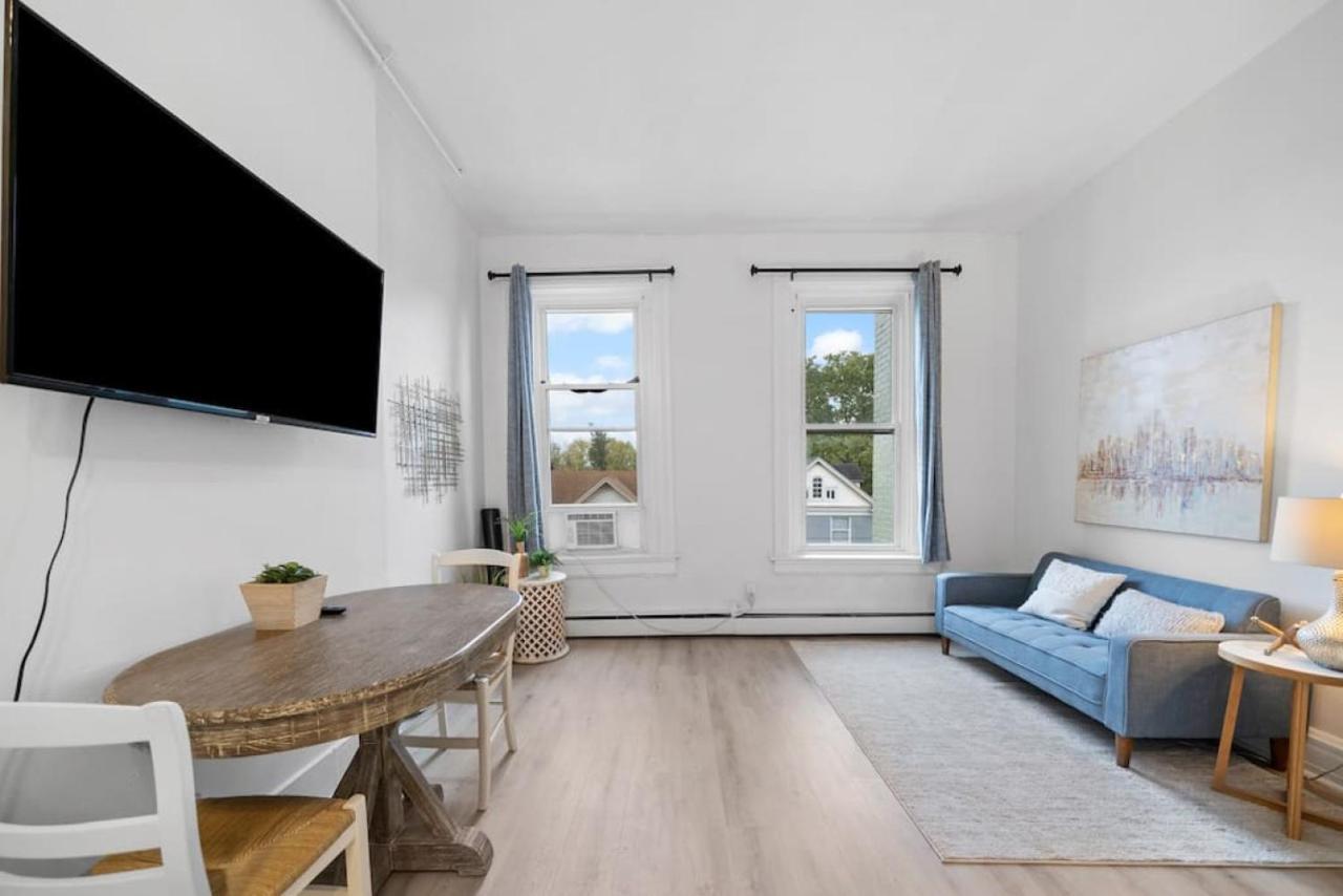 Cozy 1br With Parking - Near Uc, Zoo, Downtown Apartamento