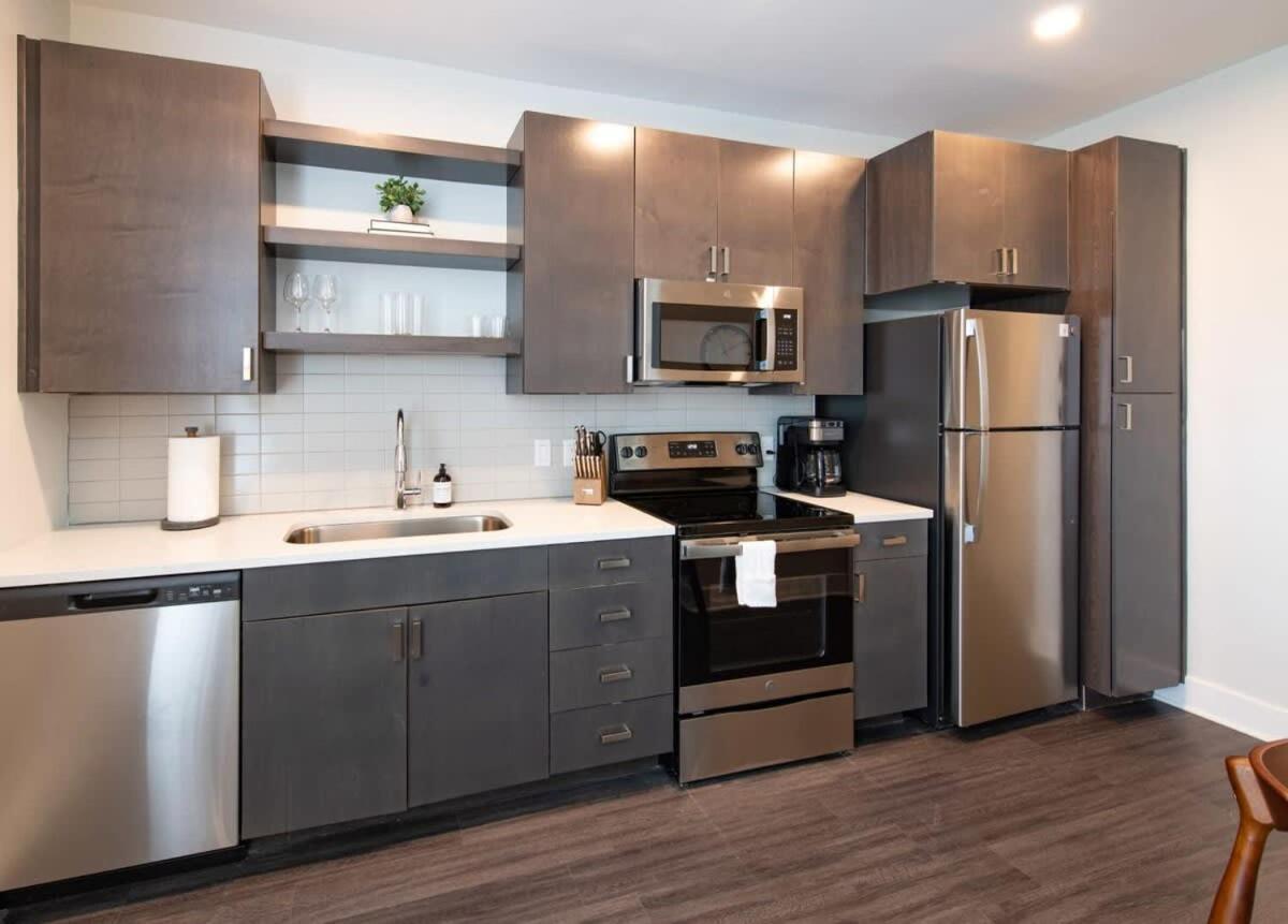 Cozysuites L Prime 1br In Downtown Apartment