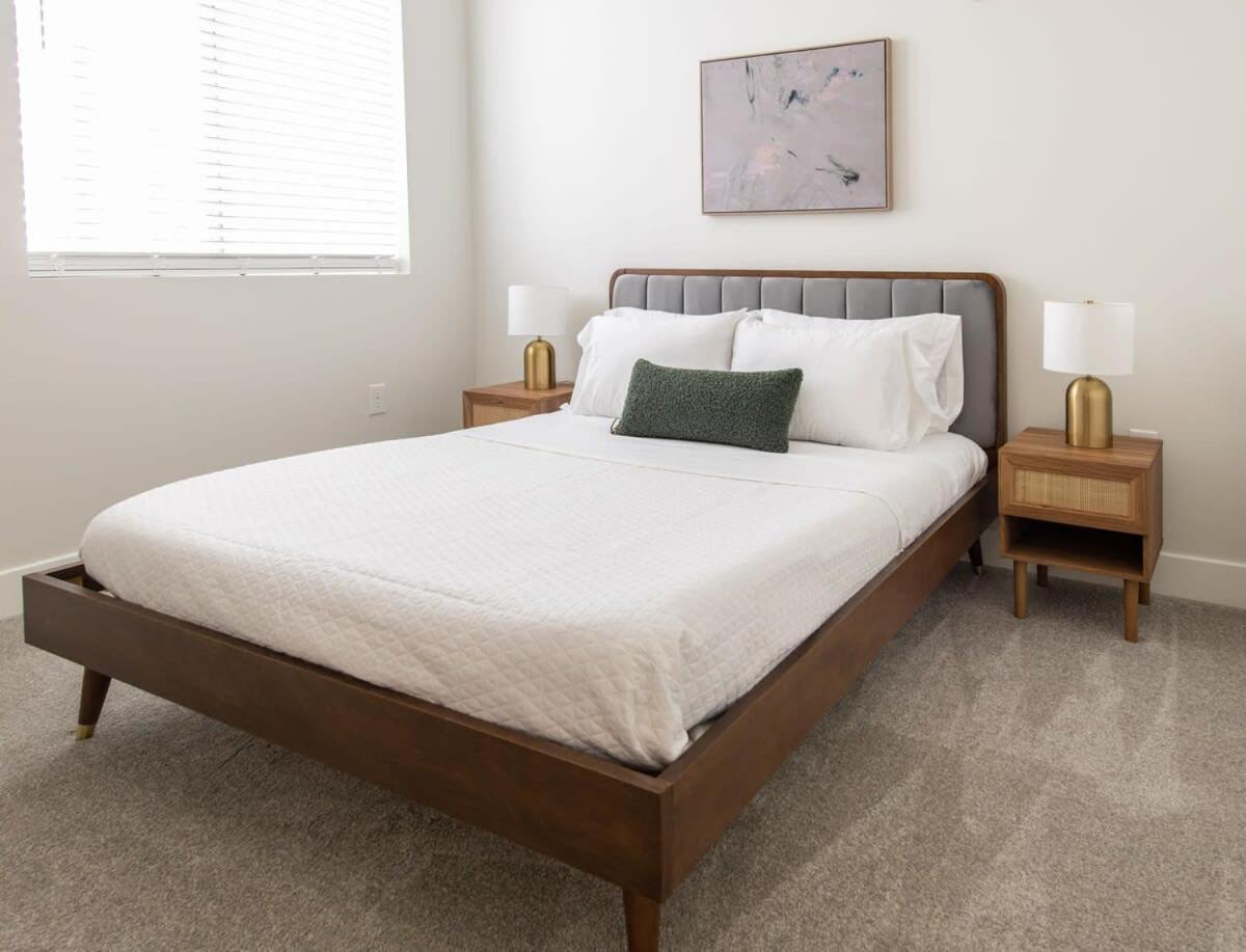 Cozysuites L Luxe 1br In Downtown Apartment *