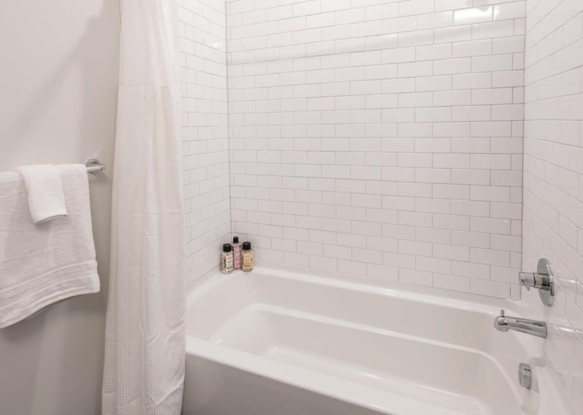 Cozysuites L Prime 1br In Downtown Apartment