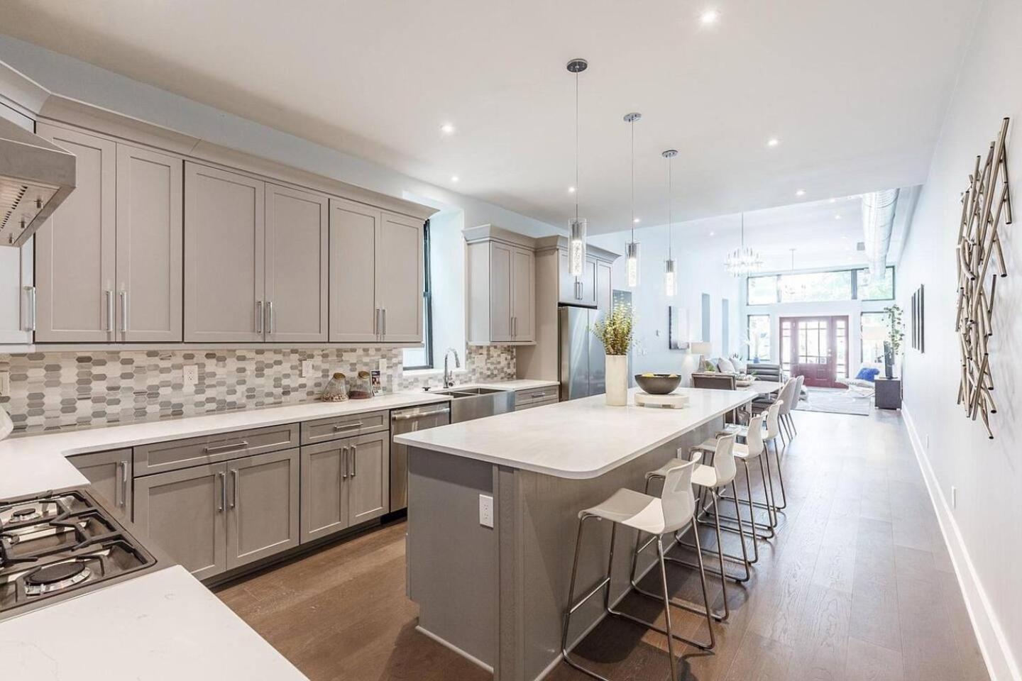 Family And Friends Otr Luxury Downtown Otr Holiday home Cincinnati