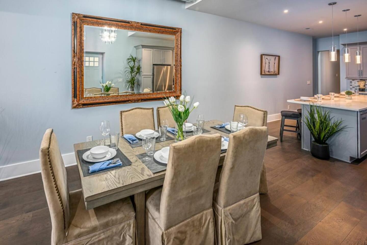 Family And Friends Otr Luxury Downtown Otr Holiday home Cincinnati