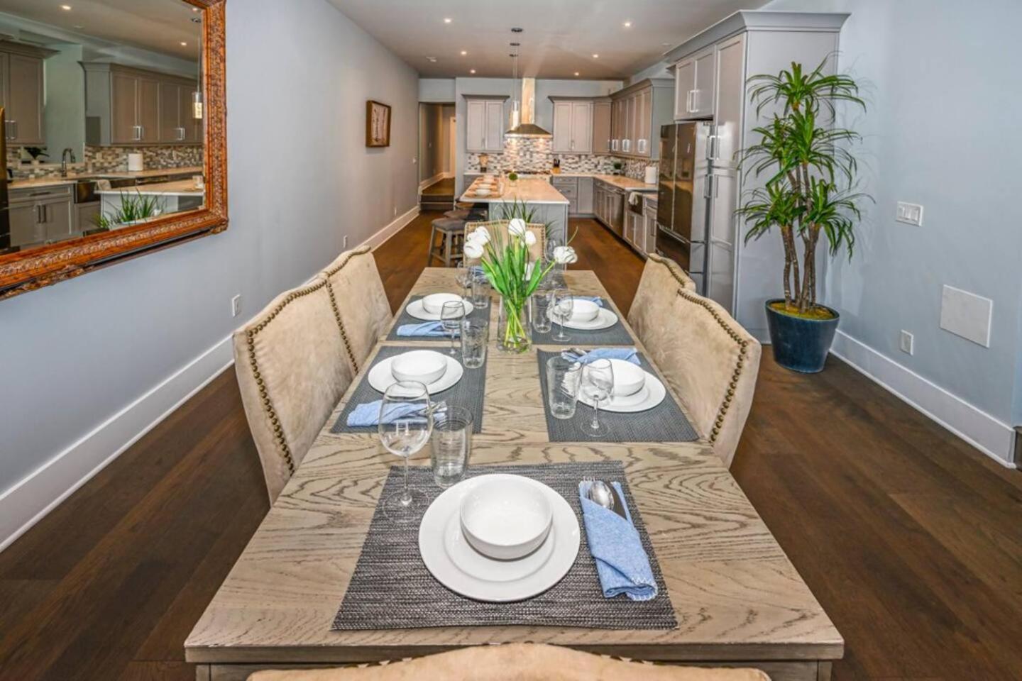 Family And Friends Otr Luxury Downtown Otr Holiday home *