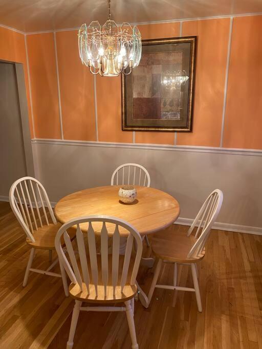 Holiday home Lovely Away From 4br 3ba *
