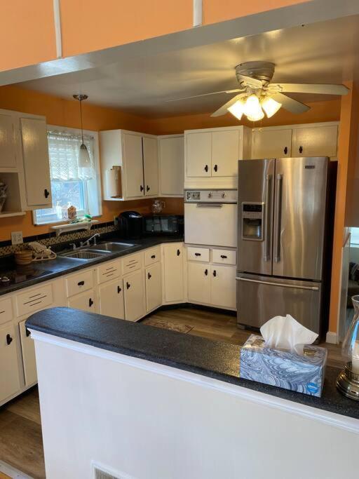 Holiday home Lovely Away From 4br 3ba *