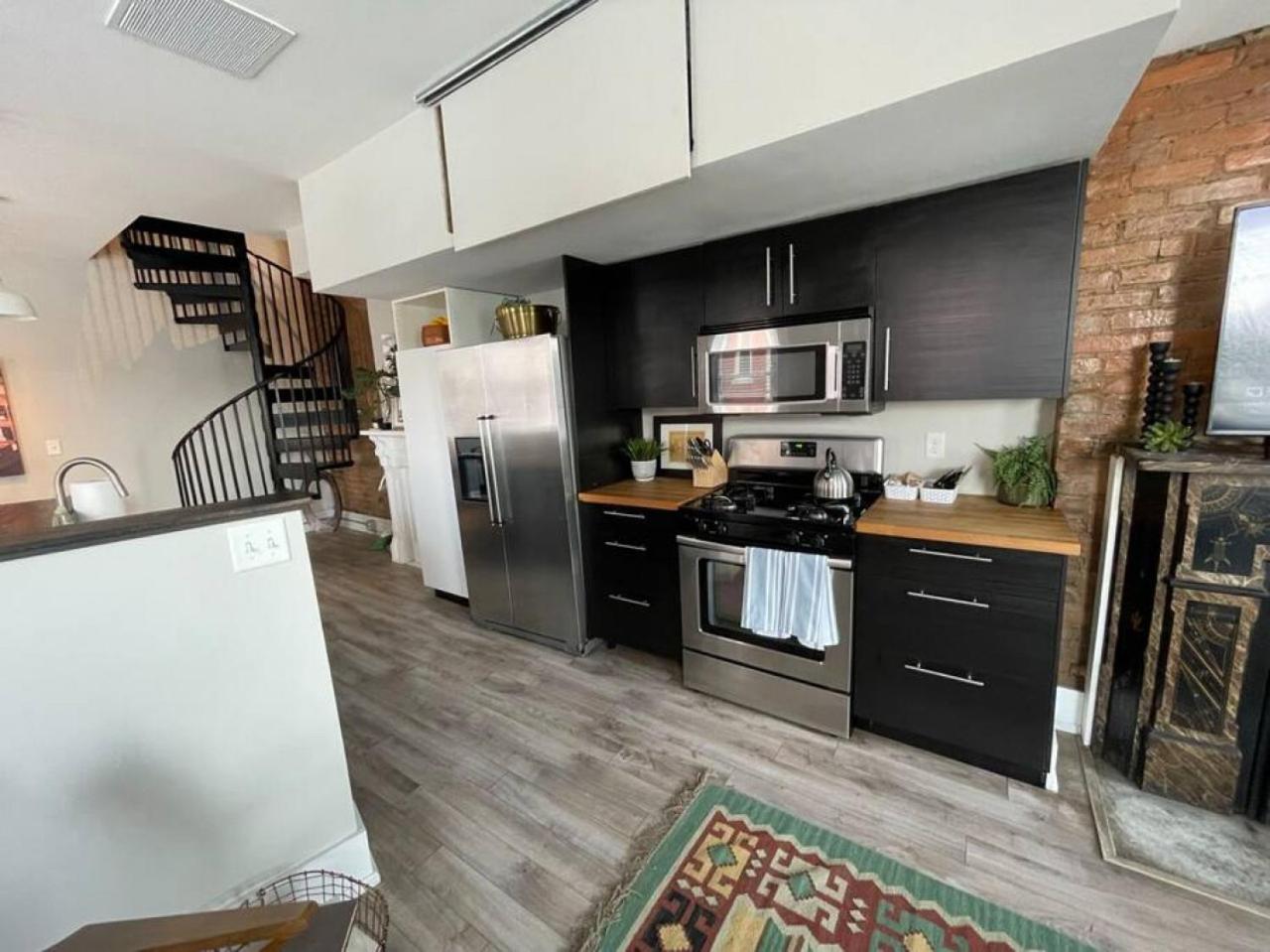 Full Building Huge Downtown Retreat Walkable To Everything