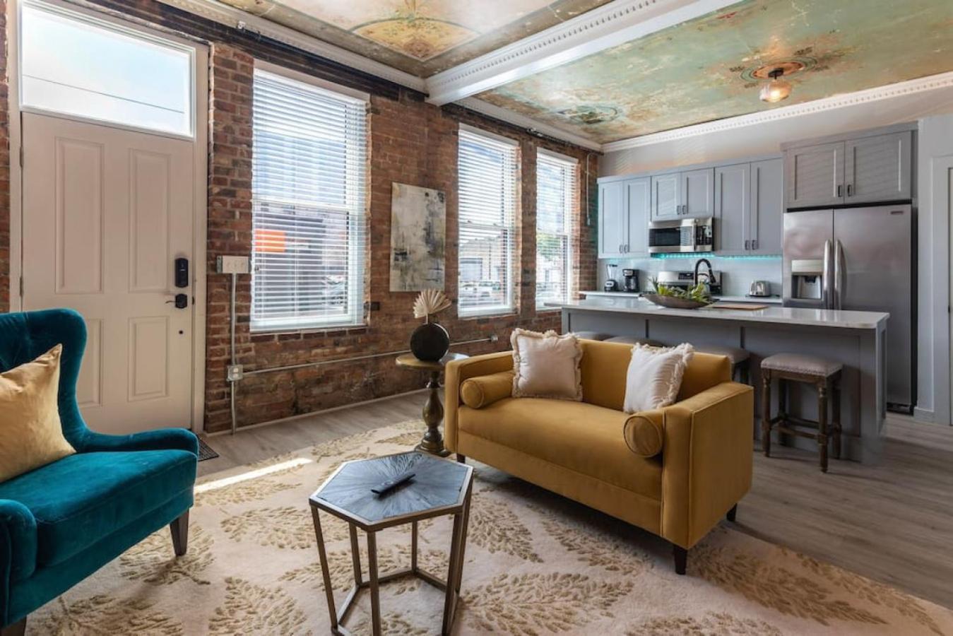 Entire Historic Building Sleeps 30 Cincinnati