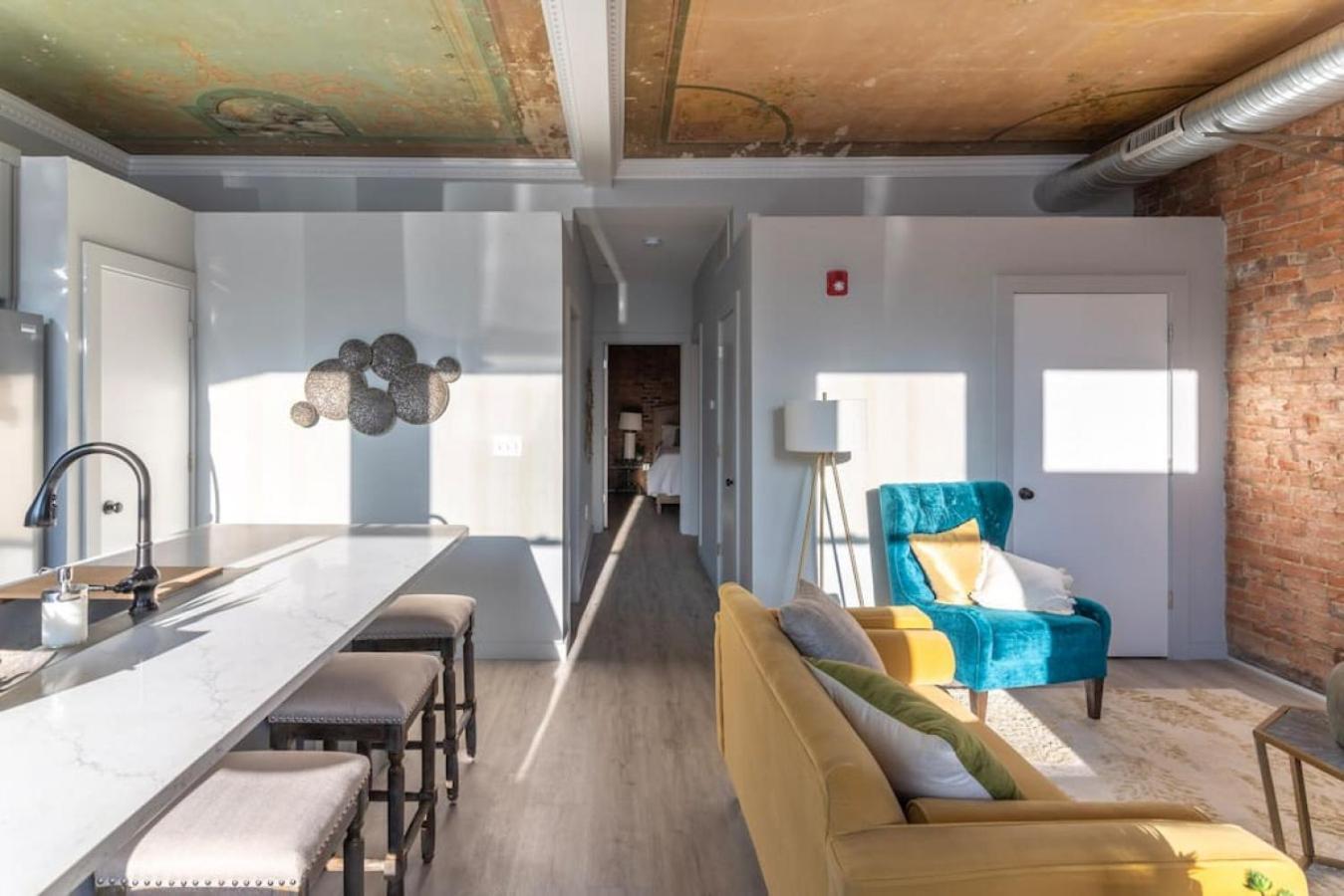 Entire Historic Building Sleeps 30 Cincinnati